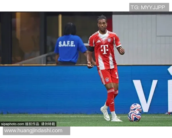 足坛新星闪耀赛场聚焦年轻球员创造进球纪录之路