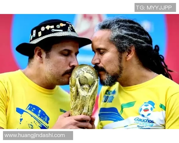 足球场上的温情时刻 球星们的感人瞬间与背后故事